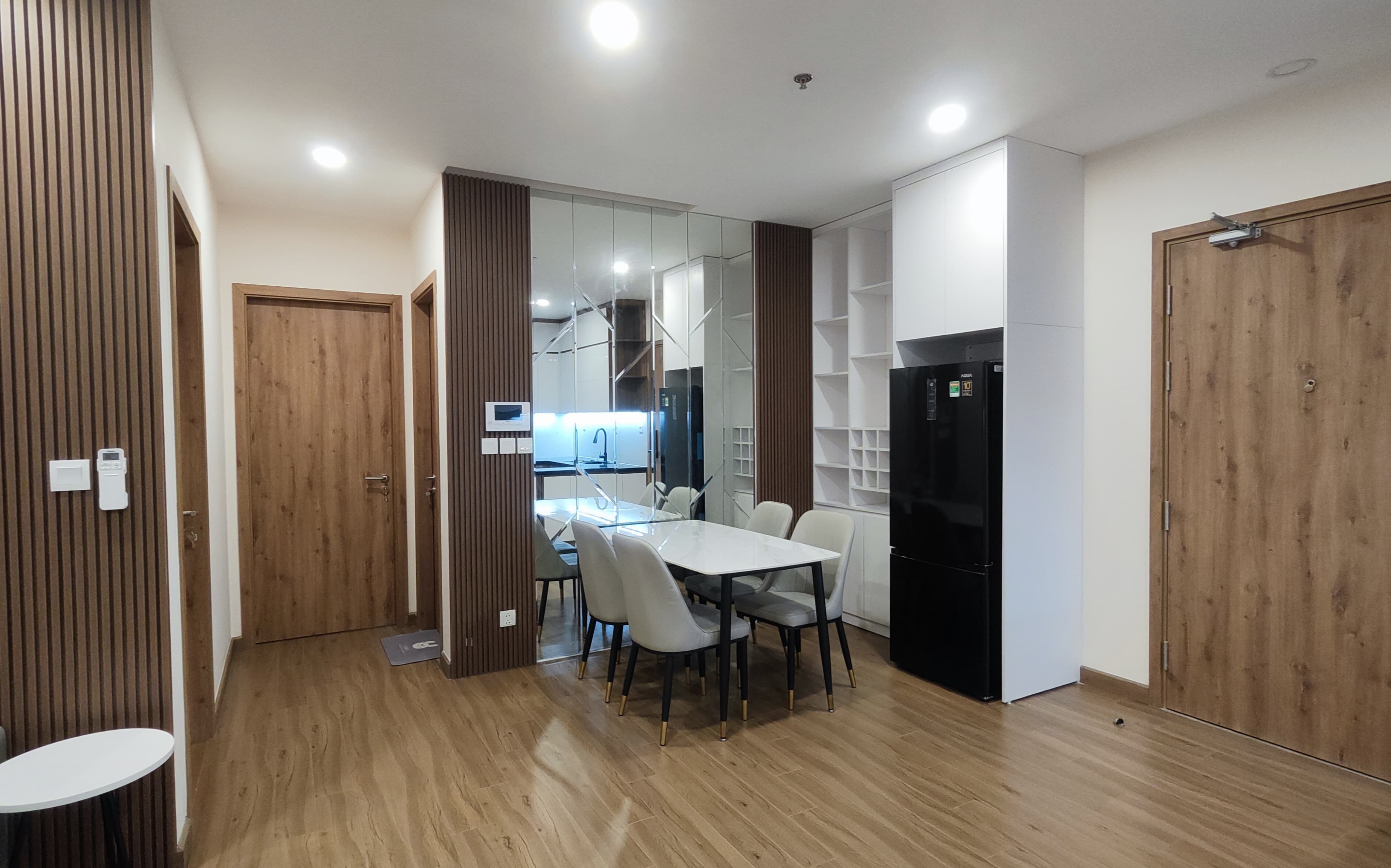 Căn hộ hiện đại với không gian mở tại Vinhomes Smart City